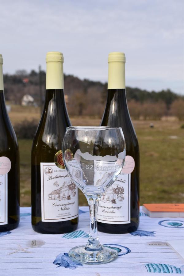 Pilikan Apartments - Park, Agroturism, Vineyard & Farm Cserszegtomaj Luaran gambar